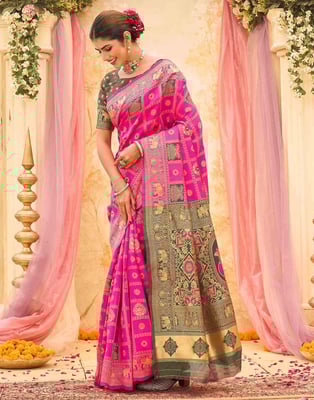 Rich Pink Banarasi Silk Saree With Contrast Blouse Piece for Women