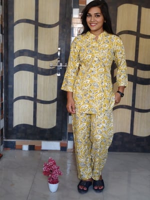 Leaf Printed Pure Cotton Co-ords Set For Women (Yellow)