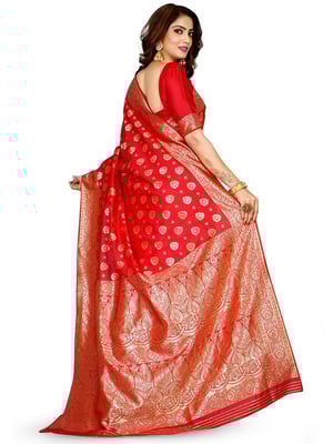 New Design Red Kanjivaram Silk Saree With Blouse Piece 