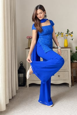 Trendy 90s Kurta Pant Dupatta Set