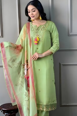 Trendy Green Kurta Pant Dupatta Set 