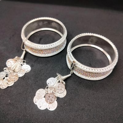 Bangle Set will Enhance Beauty 