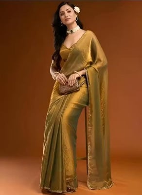 viral golden shinny saree
