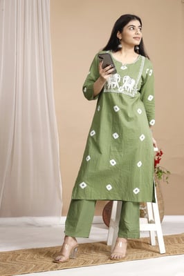 KRIFA Women Viscose Rayon Kurti Palazzo Set