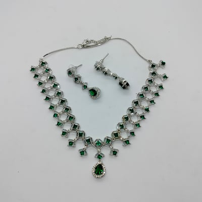 Cubic Zirconia Stone Necklace Jewellery Set.