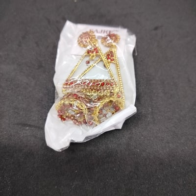 red & White Kundan-Pearls studded Star